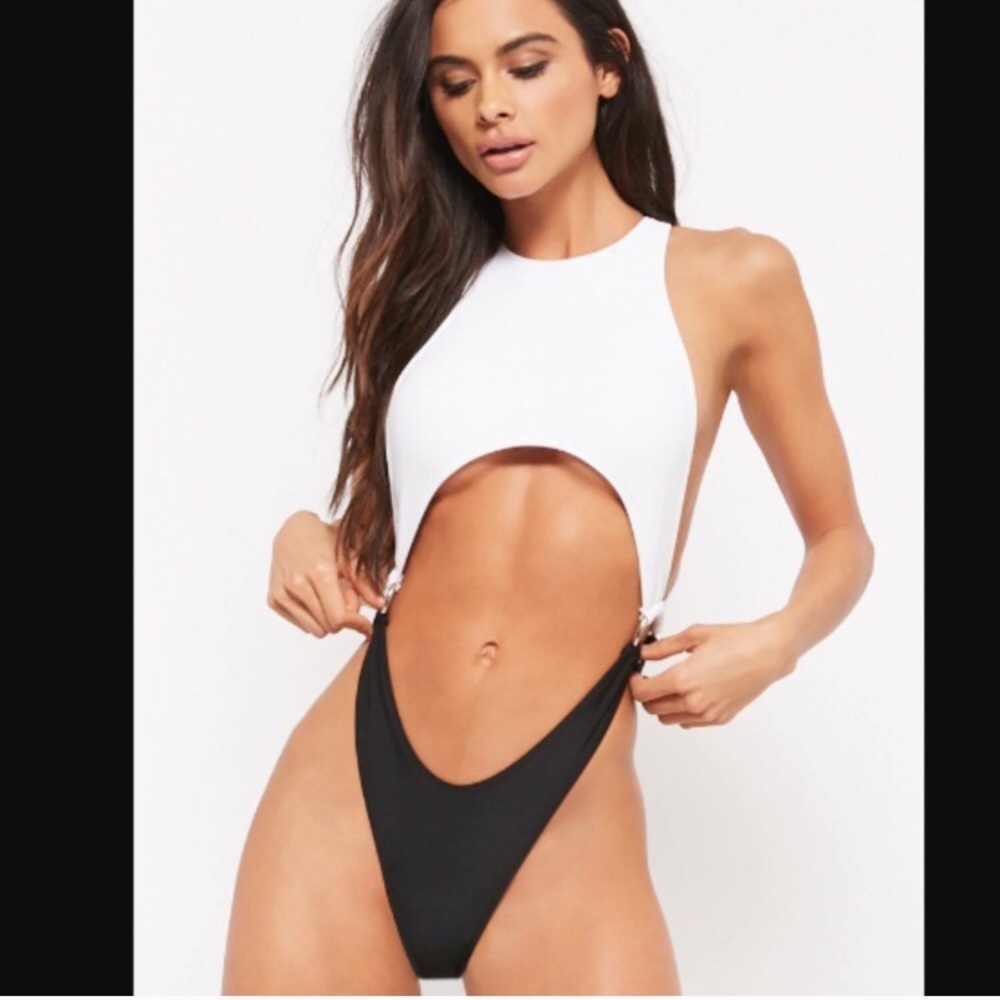 NWT forever 21 colorblock strappy  swimsuit